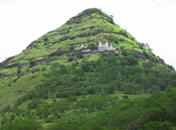Gajpantha Digamber Jain (Pahad Tirthkshetra)